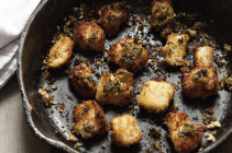 Italian-Herb-Skillet-Croutons